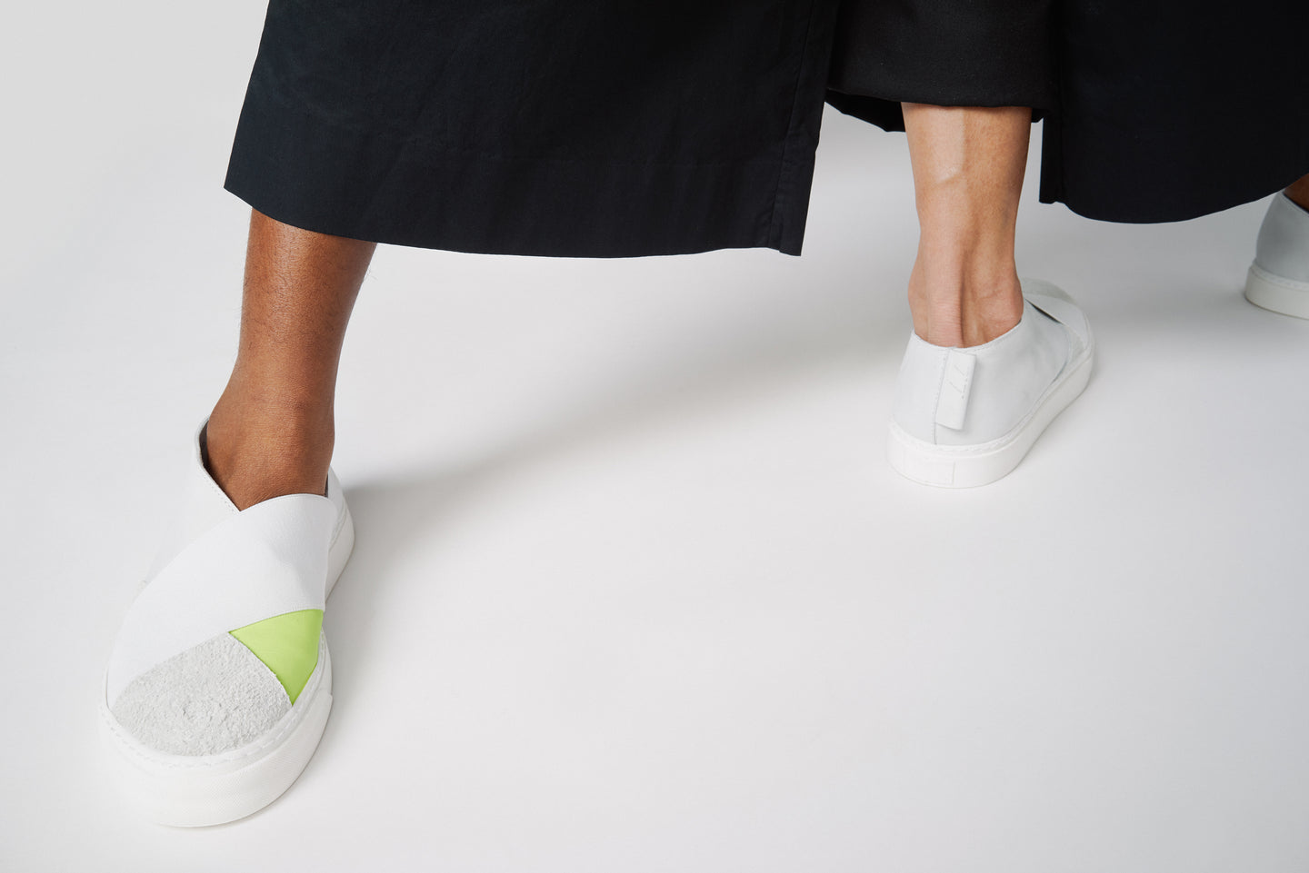 UNISEX SNEAKER WITH NEON AND WHITE LEATHER